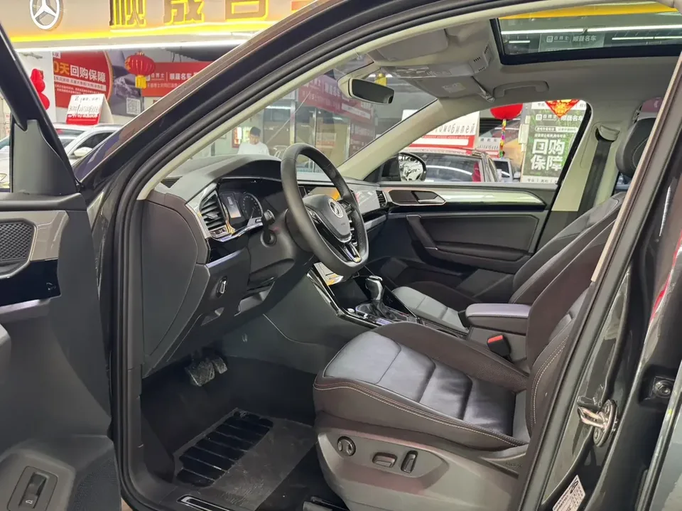 Volkswagen Tayron Tanyue 2022 280TSI 2WD Luxury Smart Edition 2022 — миниатюра 3