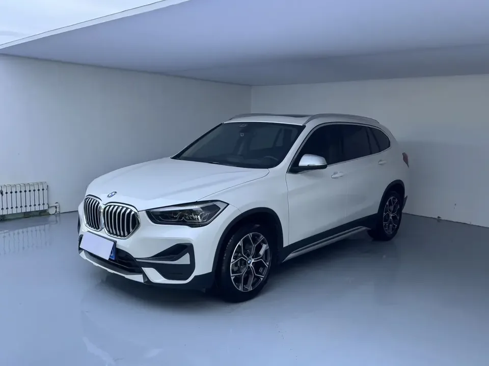 BMW X1 BMW X1 2022 sDrive20Li Fashion 2022 — photo 1, buy with delivery to Moscow