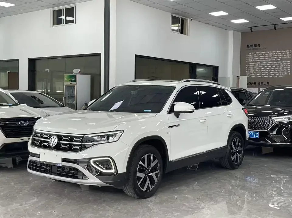 Volkswagen Tayron Tanyue 2023 280TSI 2WD Luxury Plus Advanced Edition 2023 — фото 1, купить с доставкой в Москву