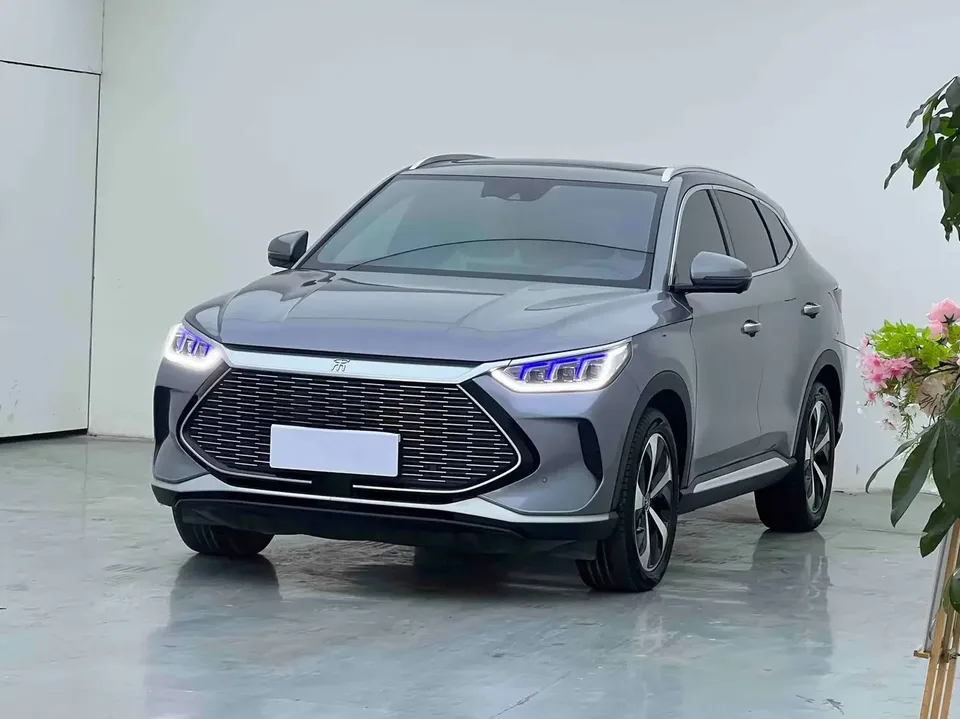 BYD Song PLUS DM Song PLUS DM 2021 DM-i 110KM 2WD Flagship PLUS 2023 — photo 1, buy with delivery to Moscow