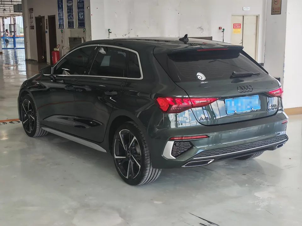 Audi A3 Audi A3 2022 Sportback 35 TFSI Stylish and sporty 2022 — thumbnail 3