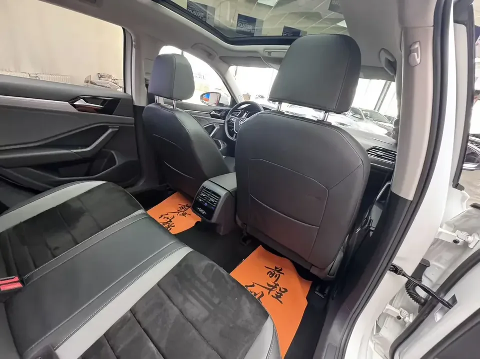 Volkswagen Sagitar Sagitar 2021 280TSI DSG Luxury Smart Edition 2022 — миниатюра 4