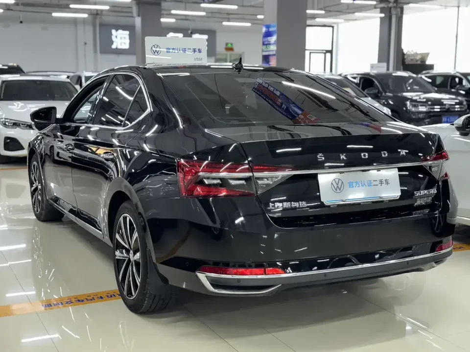 Skoda Superb Speedy 2023 Modified TSI280 DSG Premium Edition 2023 — thumbnail 4