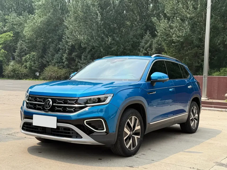 Volkswagen Tayron Tanyue 2023 280TSI 2WD Luxury Plus Advanced Edition 2022 — photo 1, buy with delivery to Moscow
