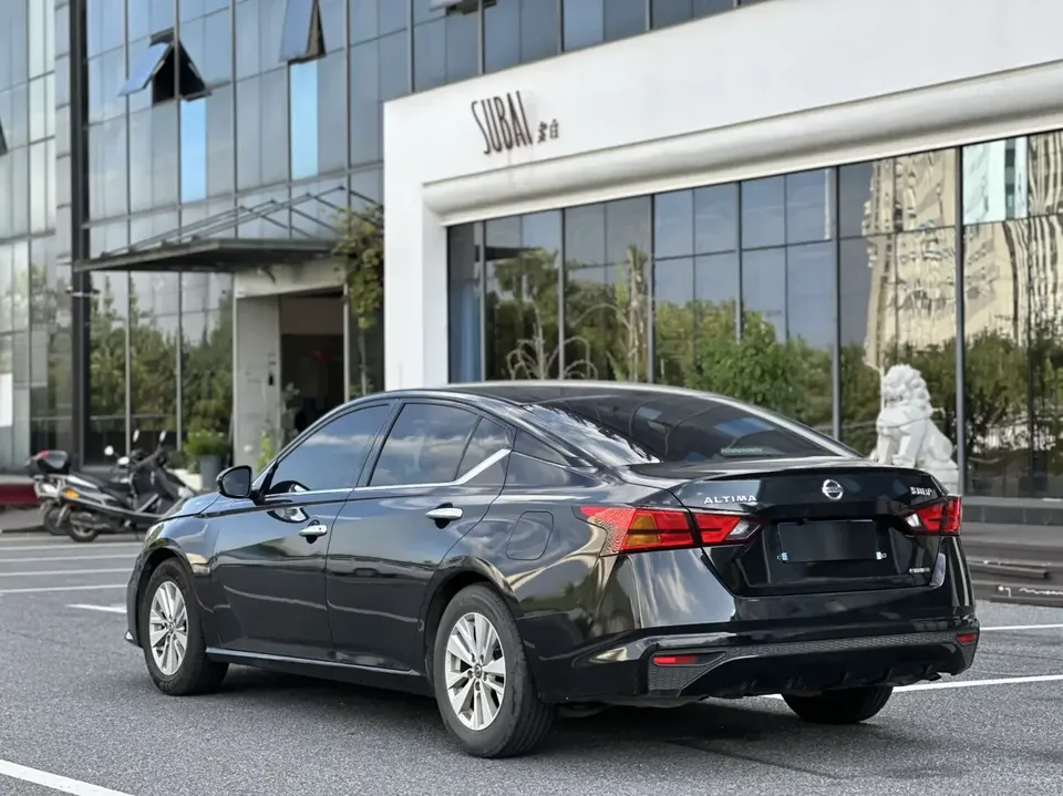Nissan Altima Sound of nature 2021 2.0L XE Fashion Edition 2023 — миниатюра 4
