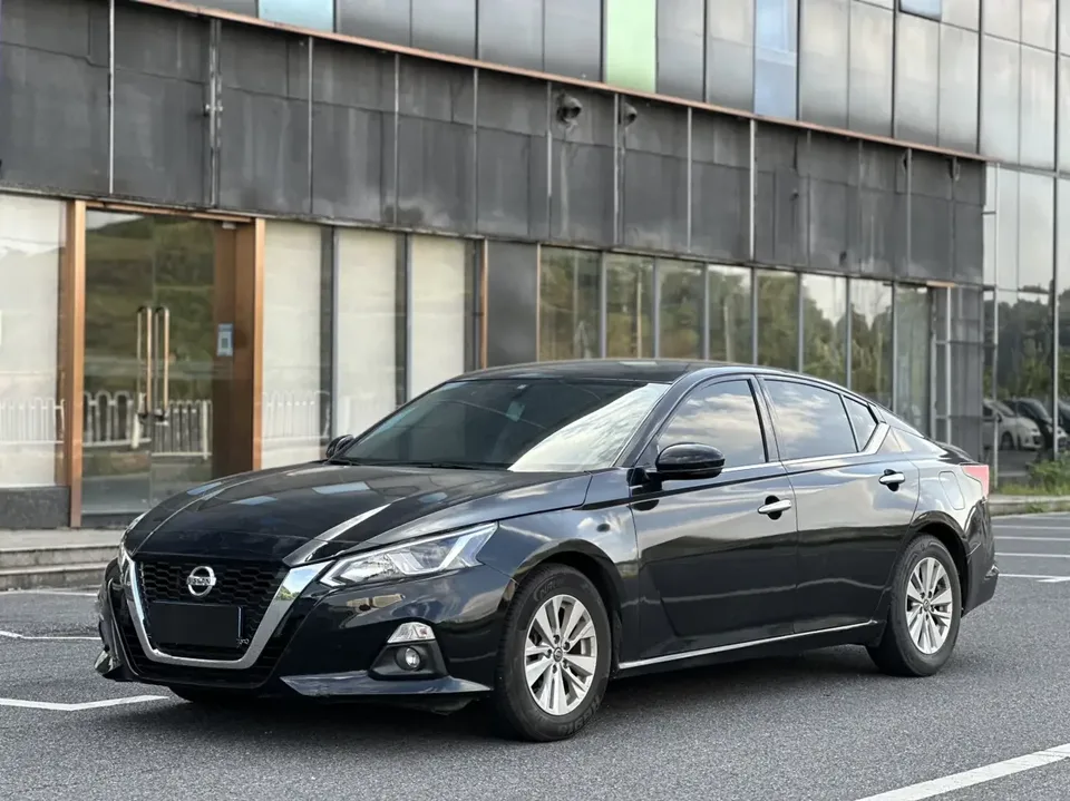 Nissan Altima Sound of nature 2021 2.0L XE Fashion Edition 2023 — photo 1, buy with delivery to Moscow