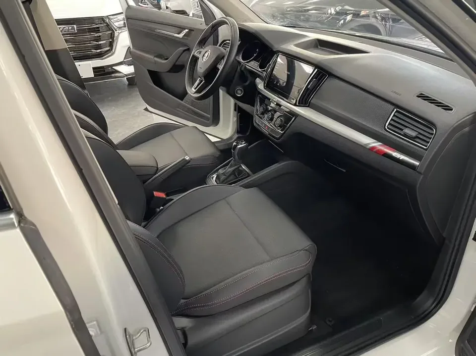 Skoda Kamiq Komic GT 2021 TSI230 DSG Flagship 2022 — thumbnail 3