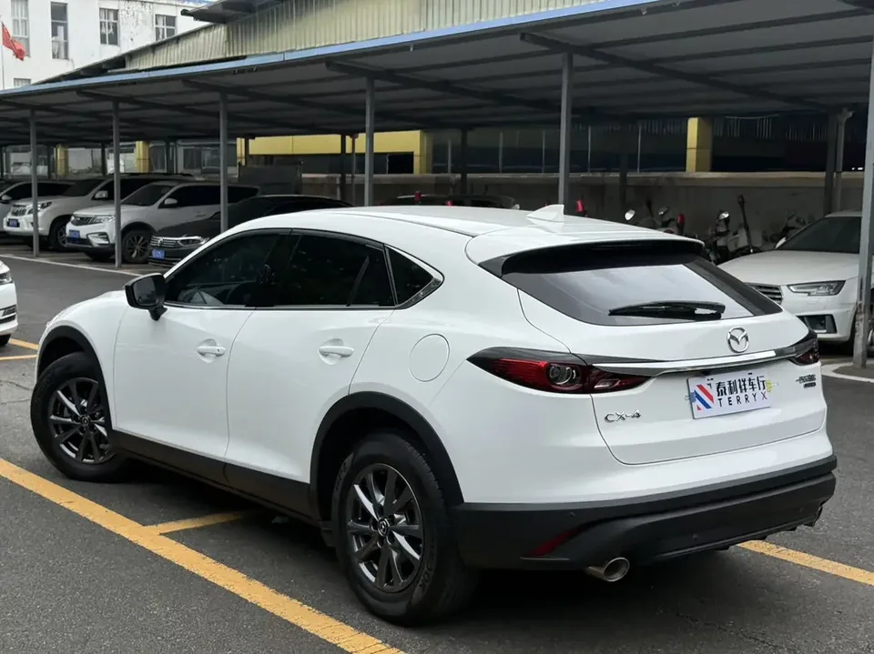 Mazda CX-4 Mazda CX-4 2021 2.0L 2WD Blue Sky Vitality Edition 2023 — thumbnail 2