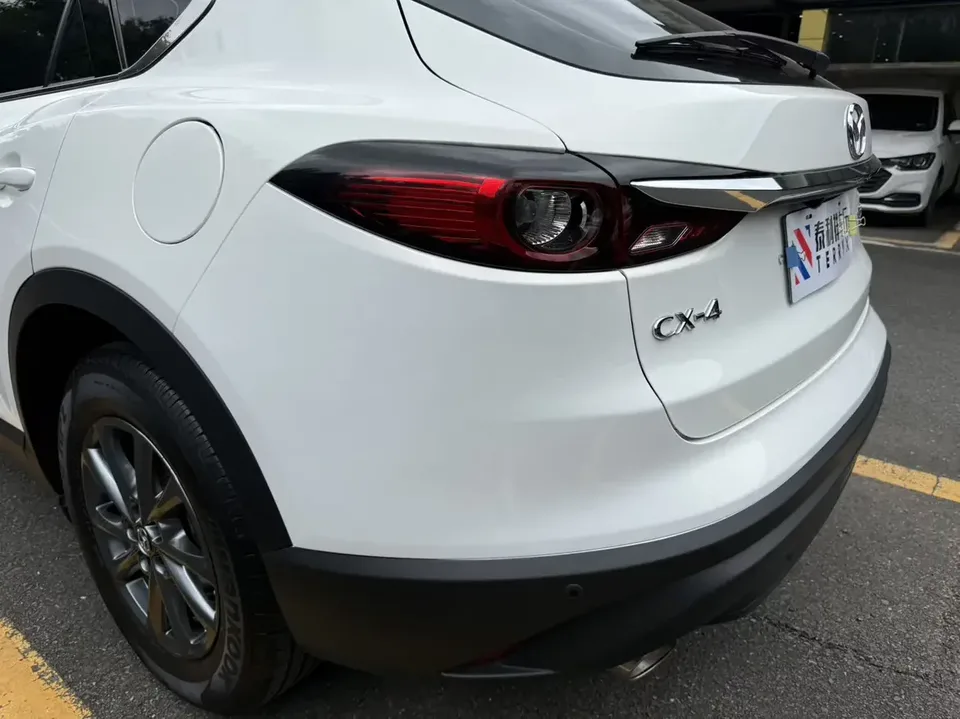 Mazda CX-4 Mazda CX-4 2021 2.0L 2WD Blue Sky Vitality Edition 2023 — thumbnail 3