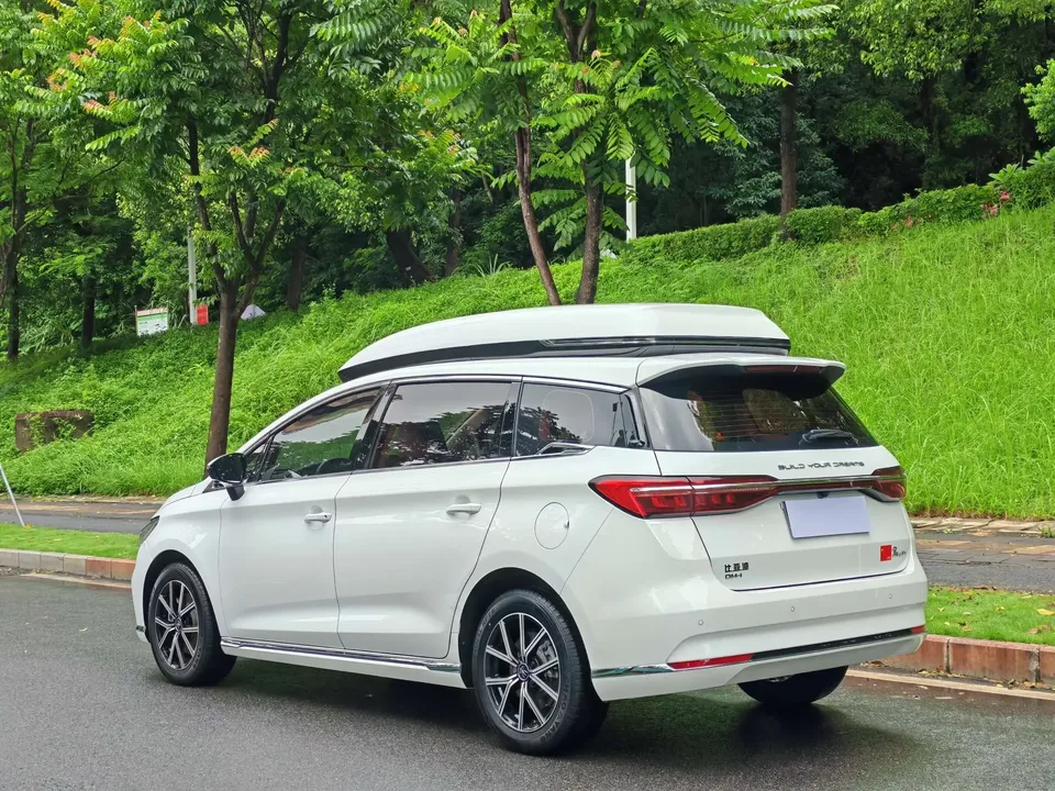 BYD Song MAX DM Song MAX DM 2022 DM-i 105KM Executive Edition 2022 — миниатюра 2