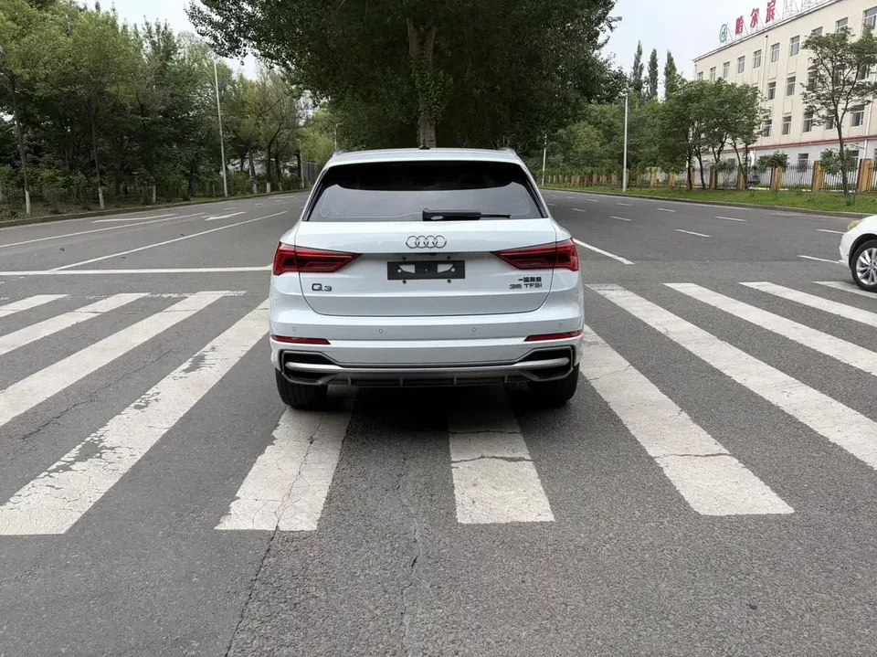 Audi Q3 Audi Q3 2022 35 TFSI Stylish Dynamic 2022 — thumbnail 2