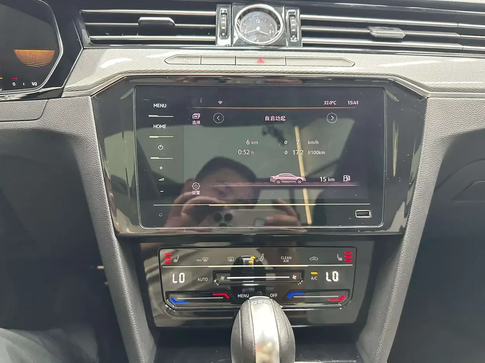 Volkswagen Magotan Magotan 2023 2 millionth anniversary edition 280TSI DSG leading model 2023 — thumbnail 4