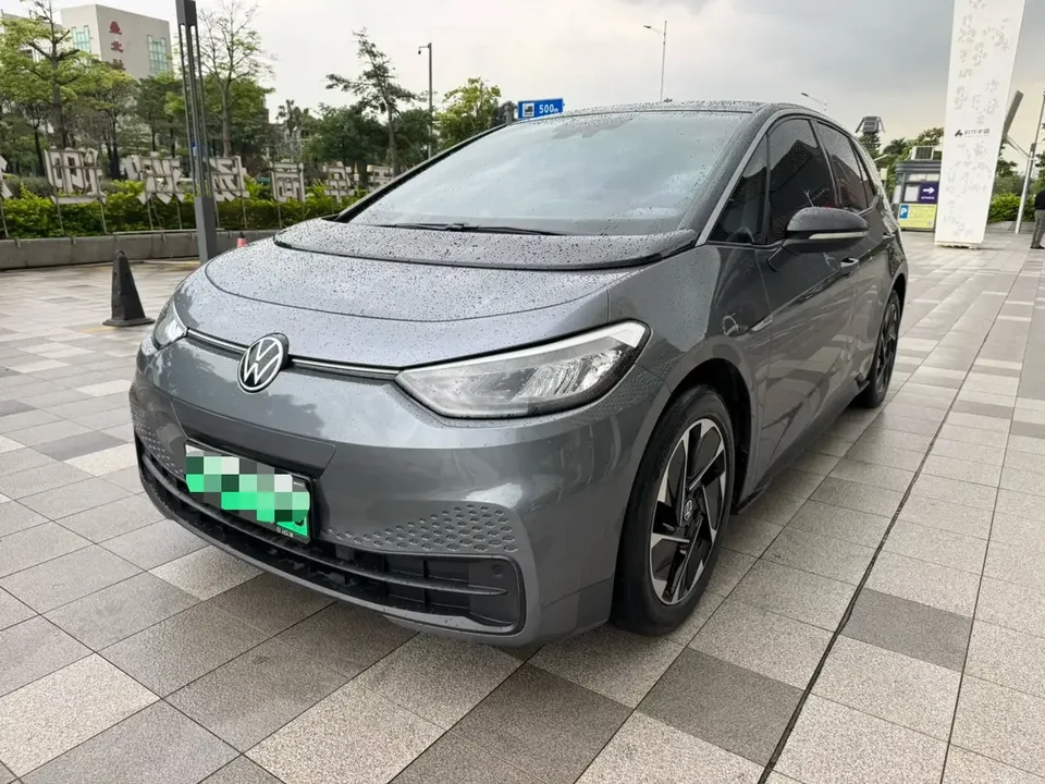 Volkswagen ID.3 Volkswagen ID.3 2022 Pure version 2023 — фото 1, купить с доставкой в Москву