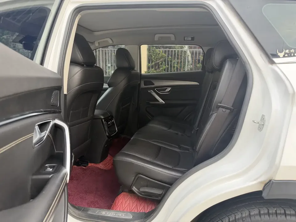 Jetour Jietu X70 PLUS Jietu X70 PLUS 2021 1.5T DCT 7-seater 2022 — thumbnail 3