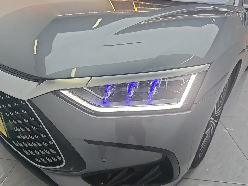 BYD Han DM Chinese DM 2022 DM-i 121KM Premium 2023 — thumbnail 3