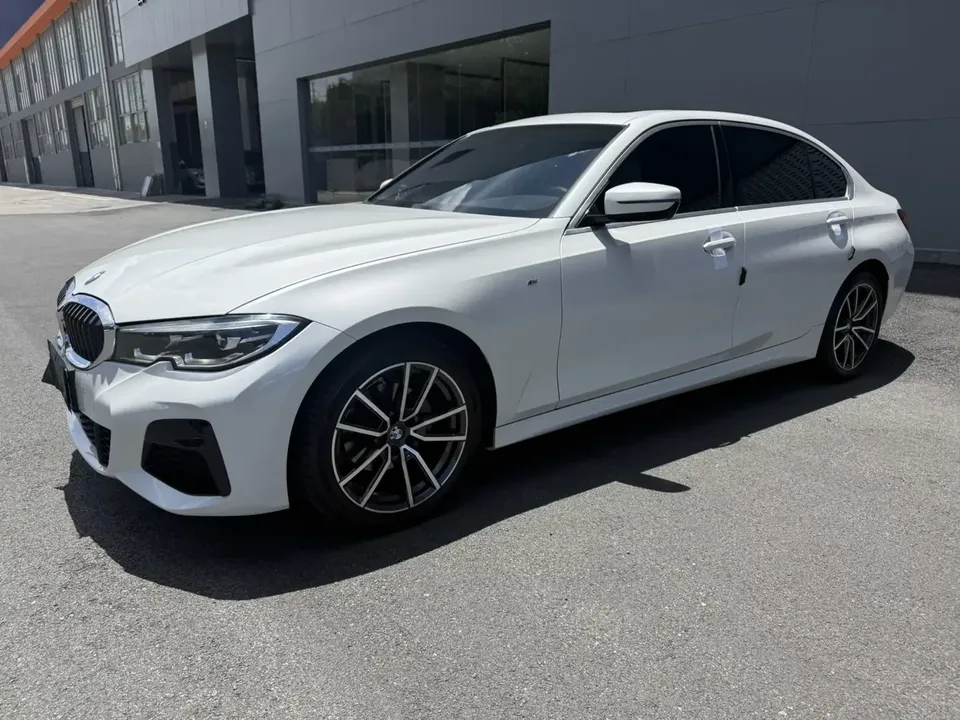 BMW 3 Series BMW 3 Series 2022 Facelifted 320Li M Sport Package 2022 — photo 1, buy with delivery to Moscow