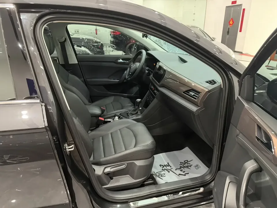 Volkswagen Tharu tuyue 2022 280TSI 2WD Deluxe Edition 2022 — thumbnail 5