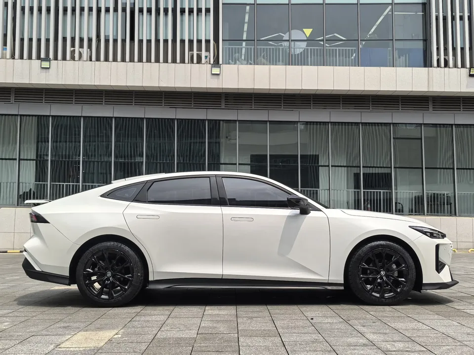 Changan UNI-V Changan UNI-V 2024 1.5T Premium 2024 — thumbnail 2