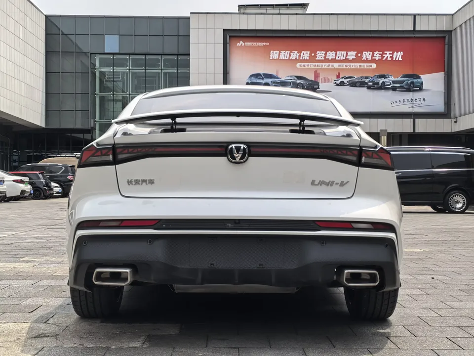 Changan UNI-V Changan UNI-V 2024 1.5T Premium 2024 — thumbnail 4