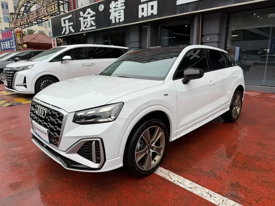 Audi Q2L Audi Q2L 2022 35 TFSI Stylish Dynamic 2022 — photo 1, buy with delivery to Moscow