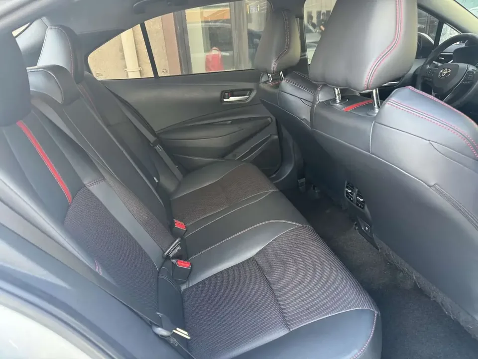 Toyota Levin Lei Ling 2022 Dual Engine 1.8H E-CVT Sports Edition 2022 — thumbnail 3