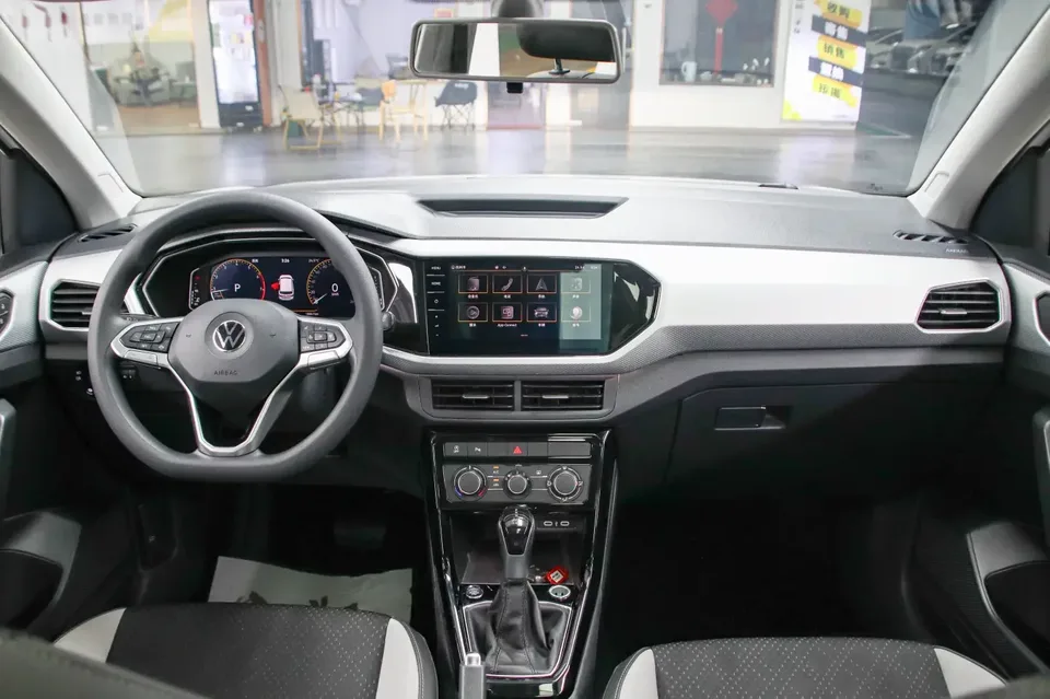 Volkswagen Explore the shadows Explore the shadows 2021 1.5L Automatic Joy-Link Edition 2022 — thumbnail 4