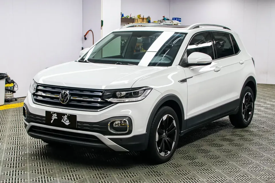 Volkswagen Explore the shadows Explore the shadows 2021 1.5L Automatic Joy-Link Edition 2022 — photo 1, buy with delivery to Moscow