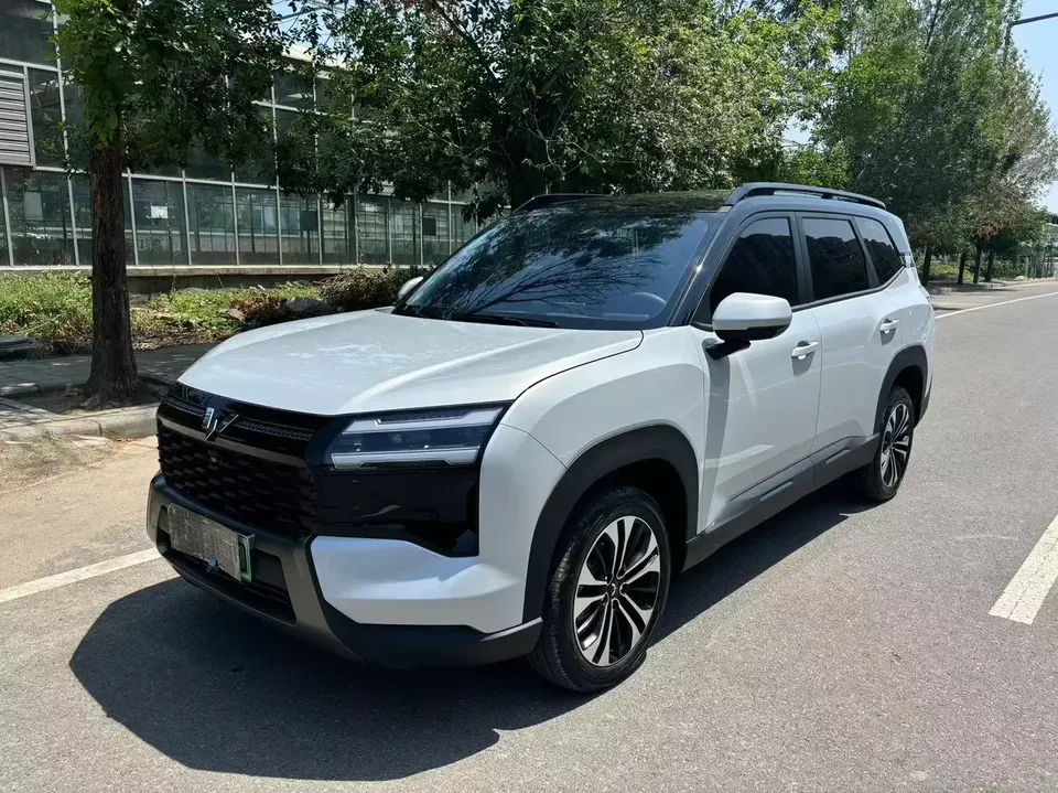 Wuling Starlight 560 PHEV Starlight 560 PHEV 2026 125km Luxury 2025 — photo 1, buy with delivery to Moscow