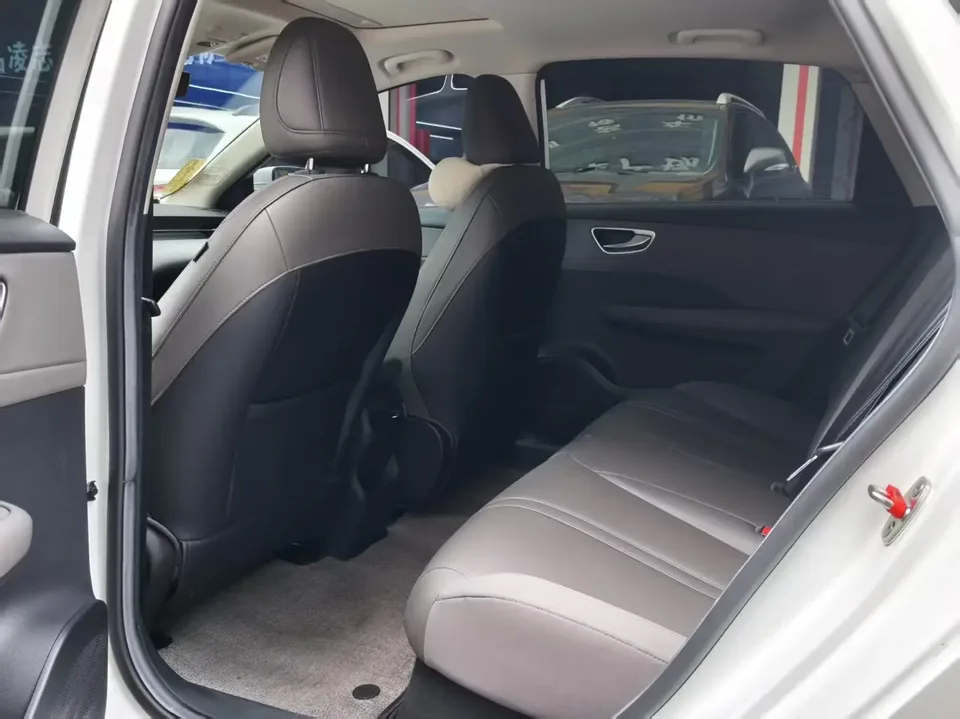 Roewe D6 Roewe D6 2025 450km Premium Edition 2025 — thumbnail 3