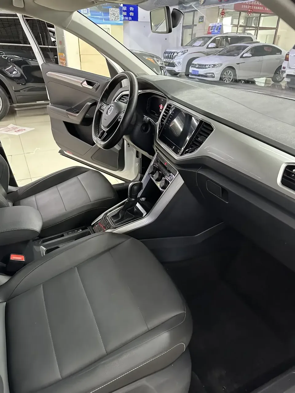 Volkswagen T-Roc TANG 2022 280TSI DSG 2WD Elite PLUS 2022 — thumbnail 3