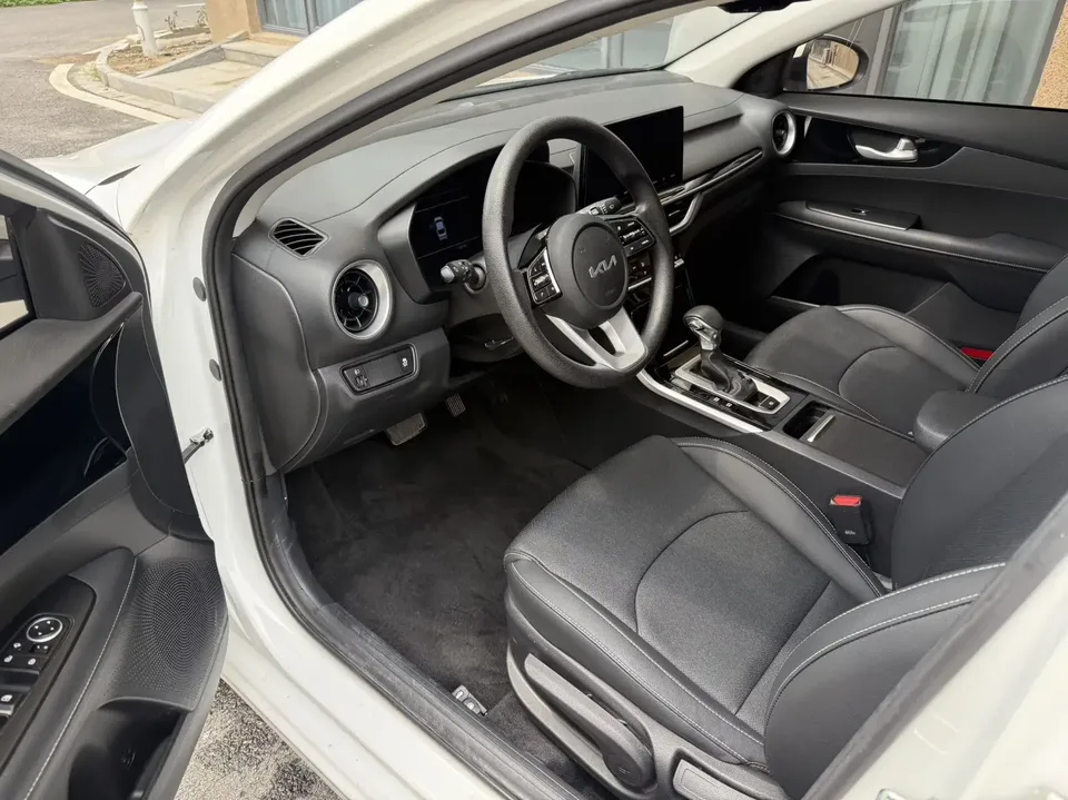 Kia K3 Kia K3 2021 Modified 1.5L CVT Fashion Edition 2023 — thumbnail 5