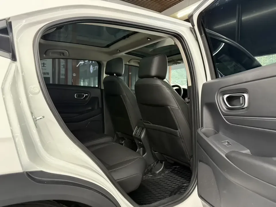 Honda VEZEL Binzhi 2023 1.5L CVT Technology Edition 2023 — thumbnail 3