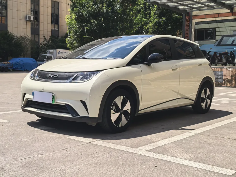 BYD Dolphin dolphin 2023 Fashion version 2023 — photo 1, buy with delivery to Moscow