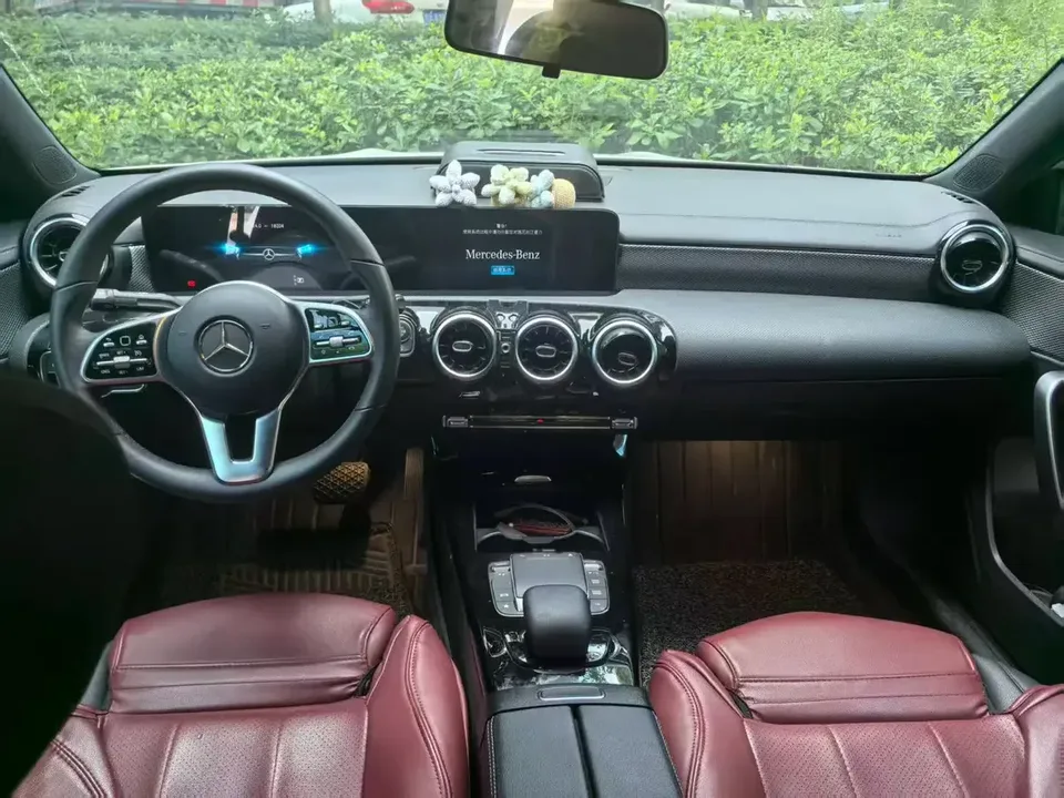 Mercedes-Benz Klasa A Mercedes Benz A Class 2022 A 180 L Sports Sedan 2022 — thumbnail 3