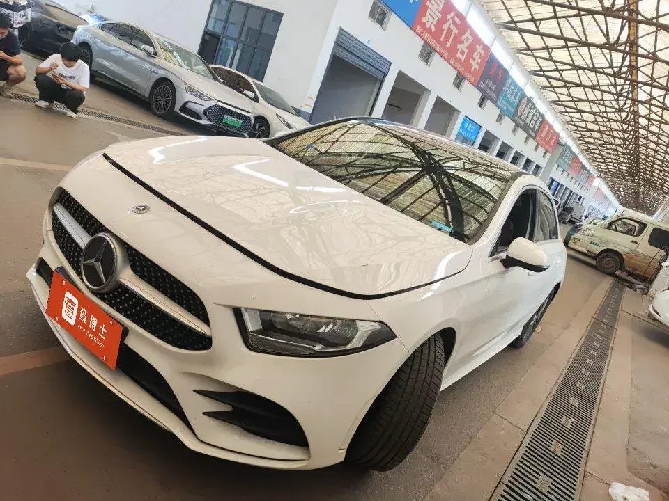 Mercedes-Benz Klasa A Mercedes Benz A Class 2022 A 180 L Sports Sedan 2022 — photo 1, buy with delivery to Moscow