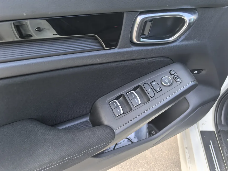 Honda Integra Style 2023 240TURBO CVT Leading Edition 2024 — thumbnail 3