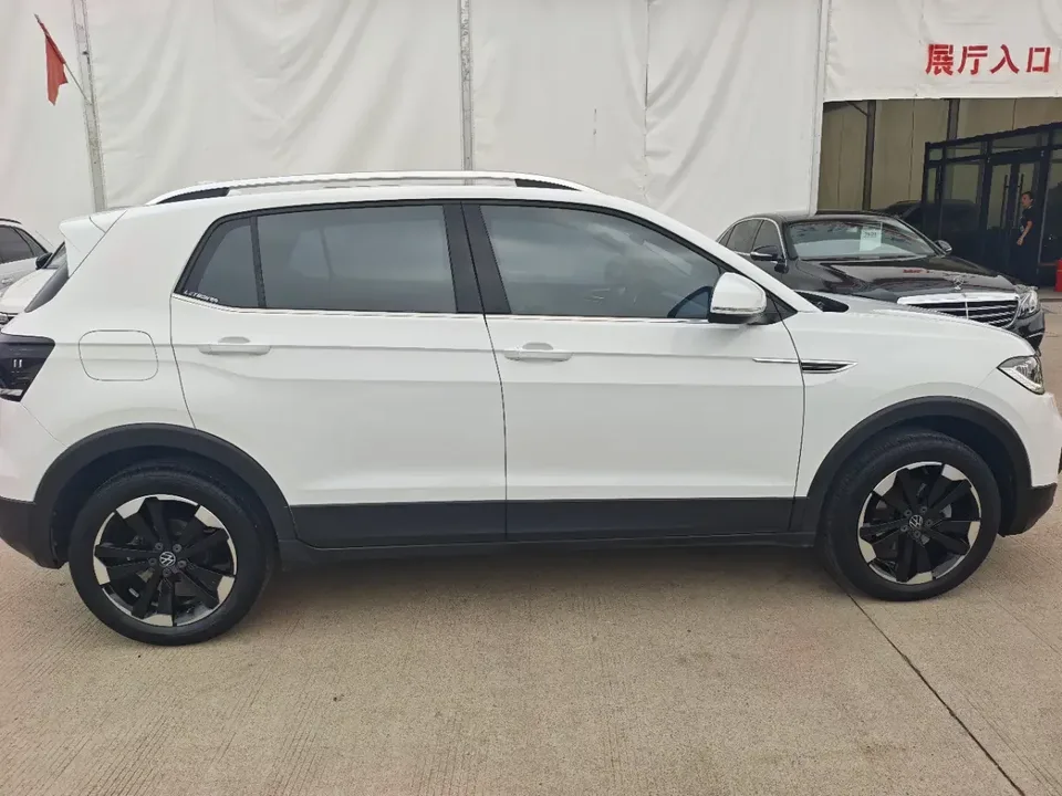 Volkswagen Explore the shadows Explore the shadows 2021 1.5L Automatic Joy-Link Edition 2023 — thumbnail 2