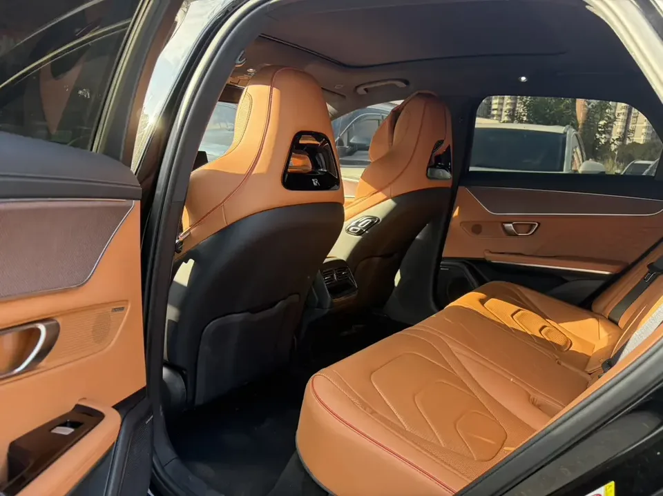 BYD Han DM Chinese DM 2022 DM-i 121KM Premium 2023 — thumbnail 3