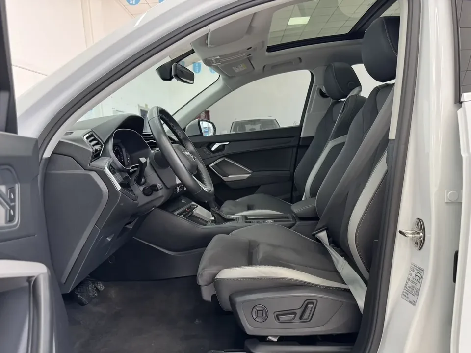 Audi Q3 Audi Q3 2022 35 TFSI Progressive Dynamic 2022 — миниатюра 4