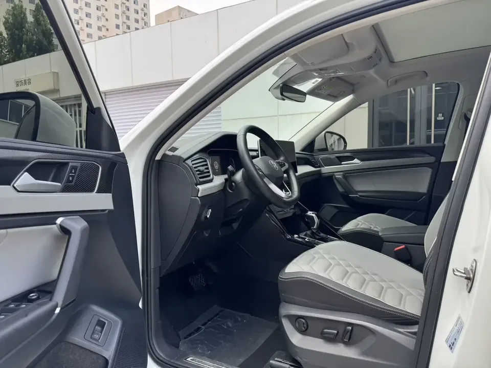 Volkswagen Tayron Tanyue 2023 280TSI 2WD Luxury Plus Advanced Edition 2022 — thumbnail 4