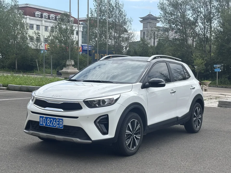Kia KX1 Yipao 2026 1.4L CVT with sunroof 2025 — photo 1, buy with delivery to Moscow