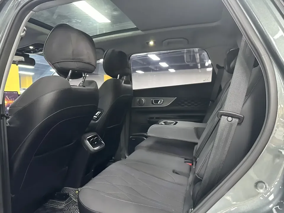 Chery Tiggo 8 PLUS Tiggo 8 PLUS 2025 Kunpeng 290TGDI DCT Luxury 7-seater 2024 — thumbnail 5