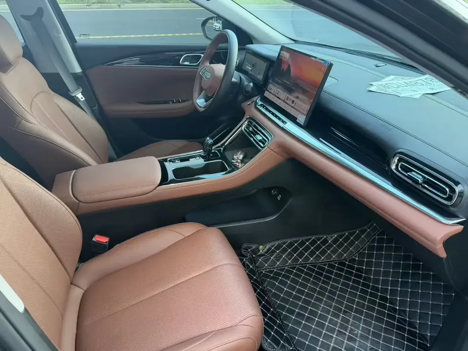 Geely Emgrand emgrand 2026 5th Generation 1.5T DCT Flagship Model 2026 — thumbnail 3