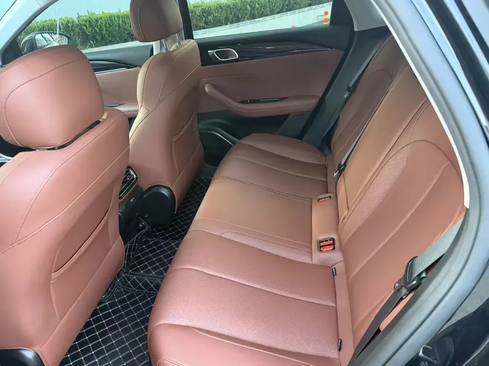 Geely Emgrand emgrand 2026 5th Generation 1.5T DCT Flagship Model 2026 — thumbnail 4