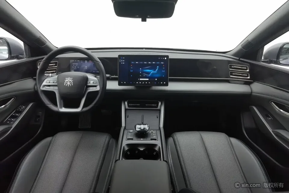BYD Qin L DM Qin L DM 2025 Intelligent Driving Edition DM-i 80KM Leading Edition 2025 — миниатюра 4