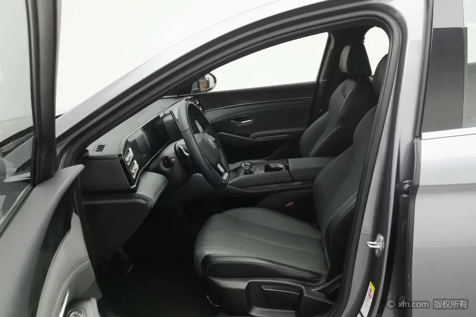 BYD Qin L DM Qin L DM 2025 Intelligent Driving Edition DM-i 80KM Leading Edition 2025 — миниатюра 5