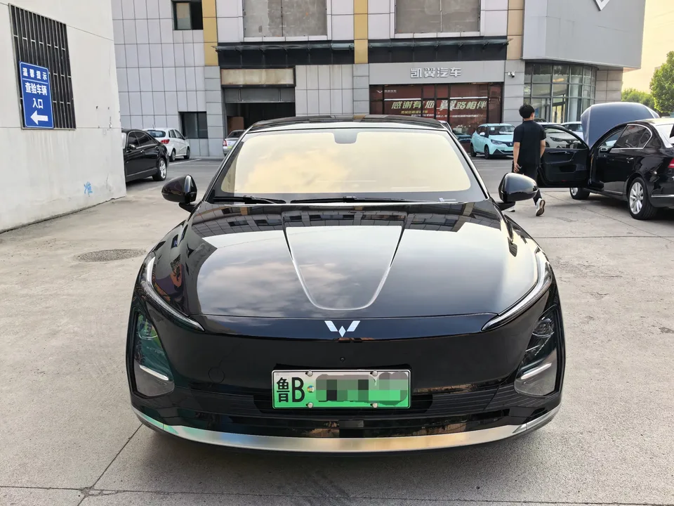 Wuling Starlight EV Wuling Starlight EV 2025 610km Intelligent Advanced 2025 — photo 1, buy with delivery to Moscow
