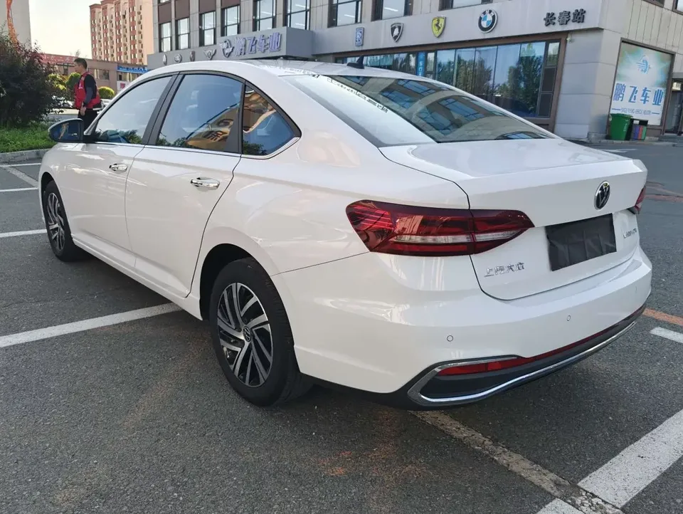 Volkswagen Lavida Lavida 2023 1.5L Automatic Fully Edition 2023 — thumbnail 4