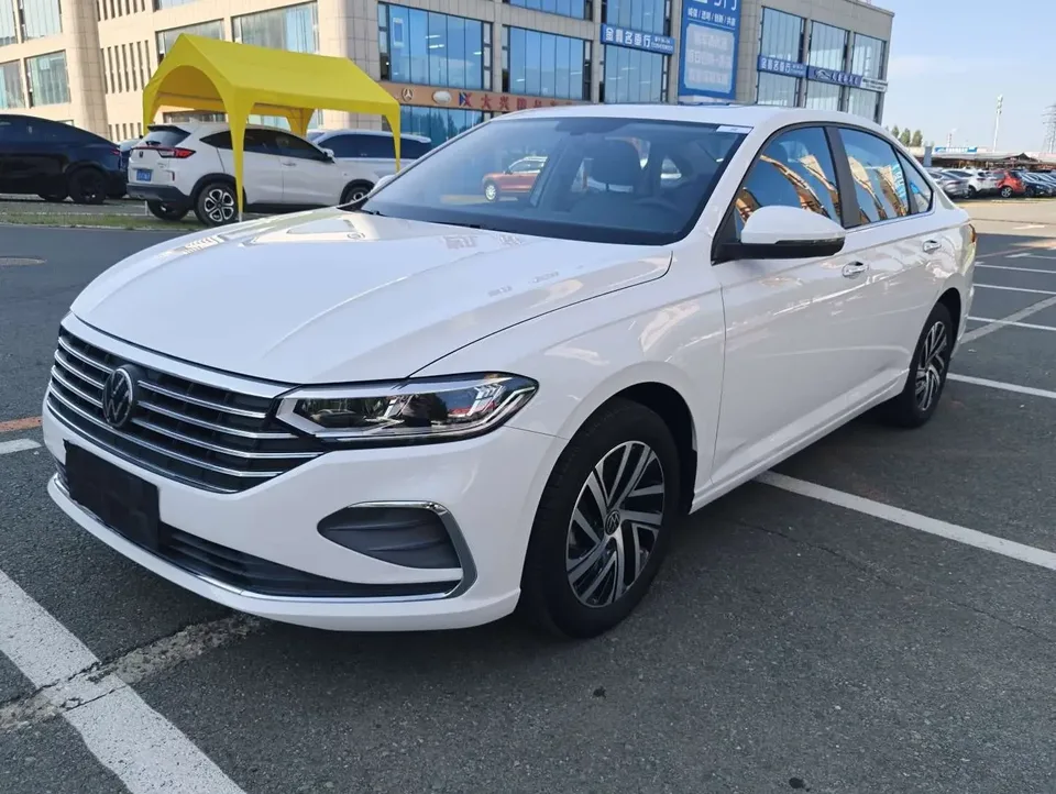 Volkswagen Lavida Lavida 2023 1.5L Automatic Fully Edition 2023 — photo 1, buy with delivery to Moscow