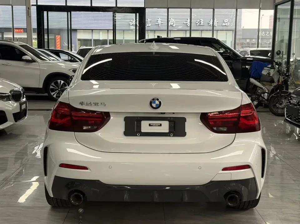 BMW 1 Series BMW 1 Series 2023 120i M Sport Edition 2023 — thumbnail 2